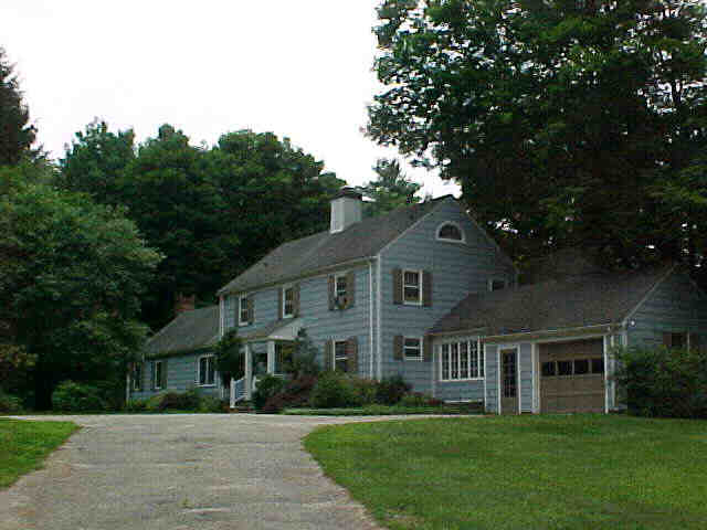 Building photograph for 385+389 UNDERMOUNTAIN ROAD